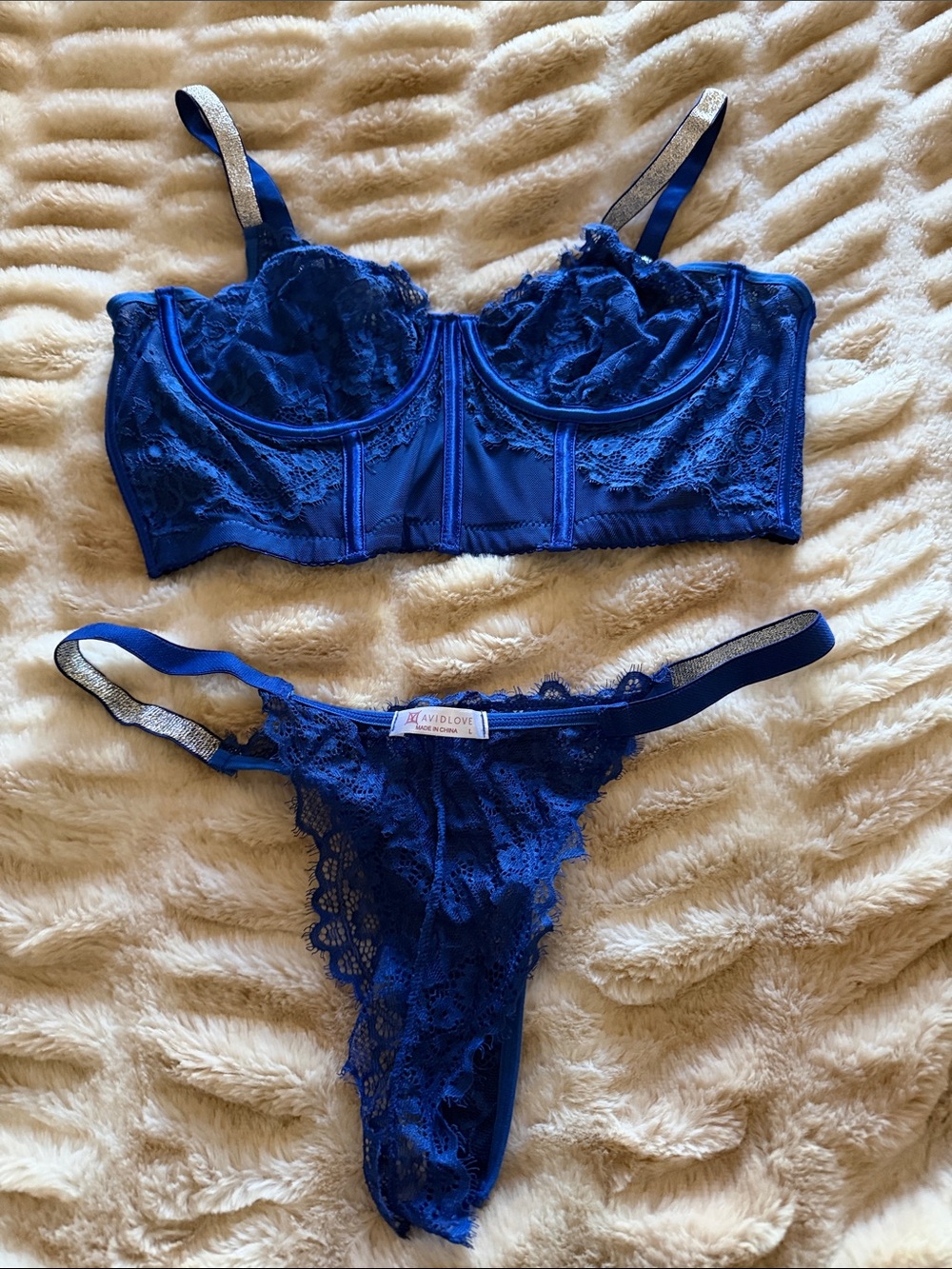 Lace Underwire Bra and Thong Set - Deep Blue